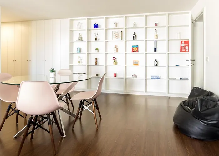 Guest H4u - Bonjardim Pop Art Center Apartman