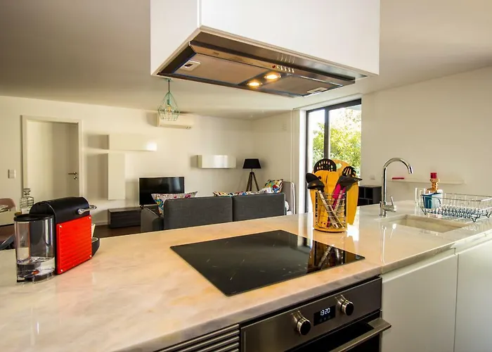 Guest H4u - Bonjardim Pop Art Center Apartman *