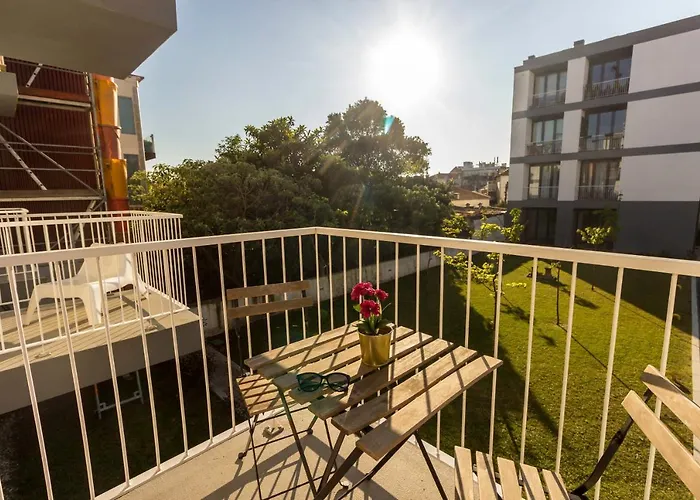 Guest H4u - Bonjardim Pop Art Center דירה