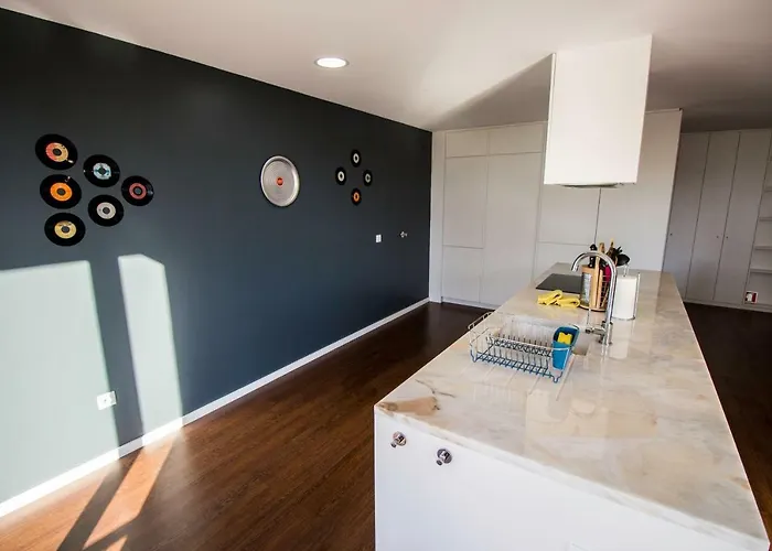 Апартаменты Guest H4u - Bonjardim Pop Art Center Порту