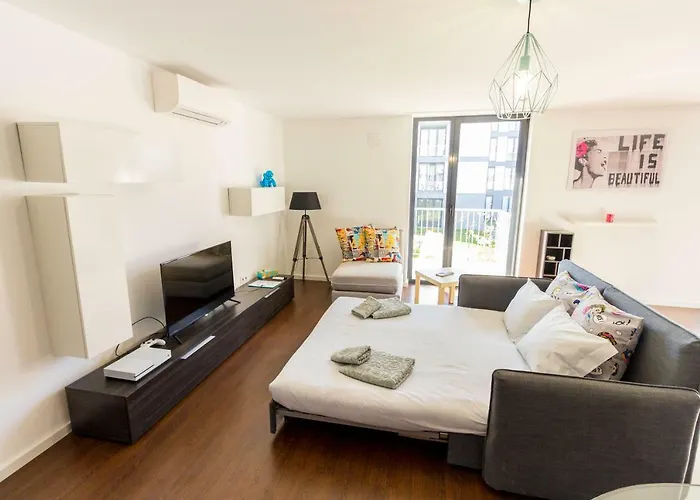 Guest H4u - Bonjardim Pop Art Center Порту