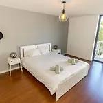 Guest H4u - Bonjardim Pop Art Center Apartment