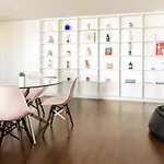 Guest H4u - Bonjardim Pop Art Center Apartment